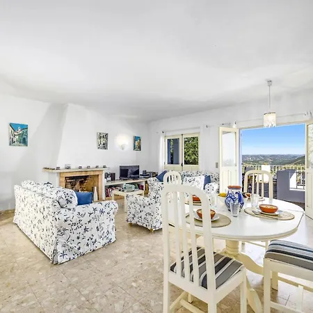 Villa Quinta Marta Luisa By *